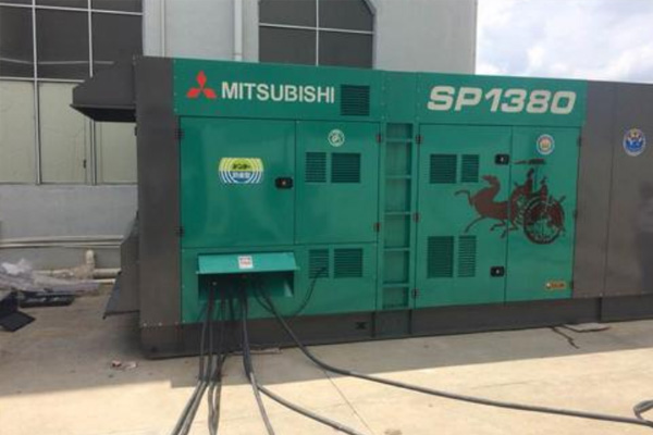 独山为什么有些柴油发电机组的输出电压可以调节？