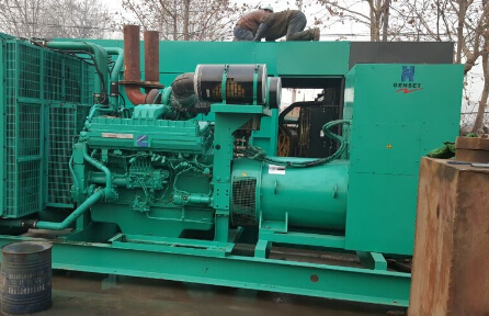 独山发电机组如何判断水冷式机油散热器内部是否需要清洗？