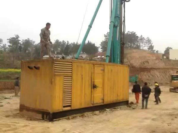 独山如何判断水冷式机油散热器密封件是否需要更换？